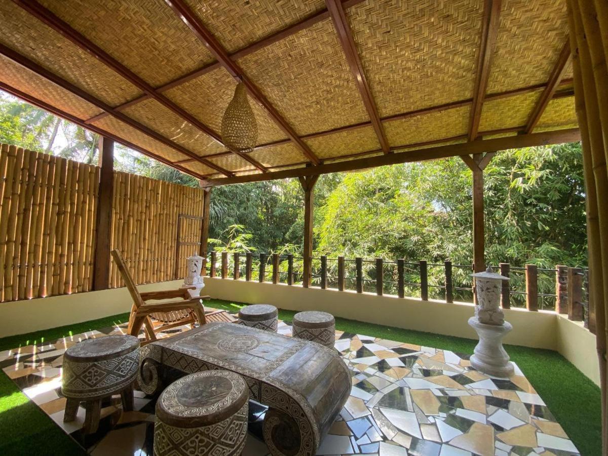 Bamboo Oasis Hotel *